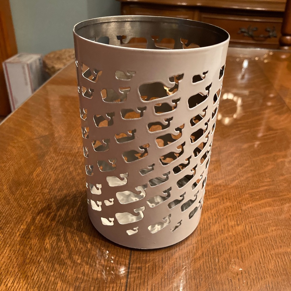 vineyard vines X Target White Metal Whale Cutout Candle Holder Small
